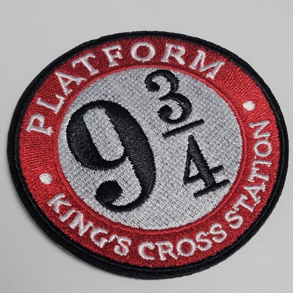 Iron On Patch, Platform 9 3/4 Kings Cross Station Harry Potter - Picture 2 of 6